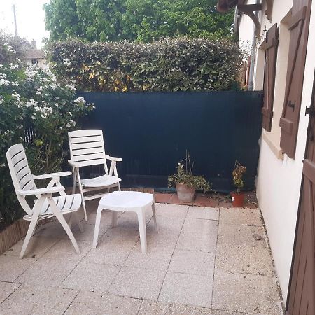 La Belle Ortine Apartment Esbly Exterior foto