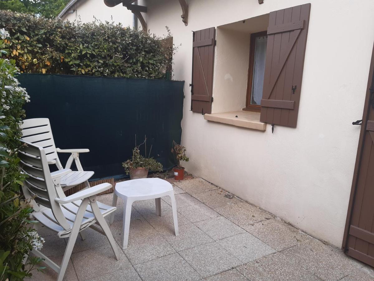 La Belle Ortine Apartment Esbly Exterior foto